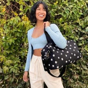 ALICE + OLIVIA NWT Daisy Summer Overnight / Weekend Duffle Bag Black Multi